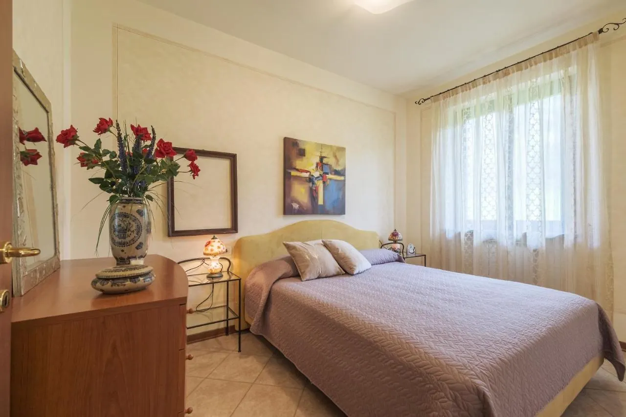 De Gasperi 14 Apartment Sale Marasino 0*,